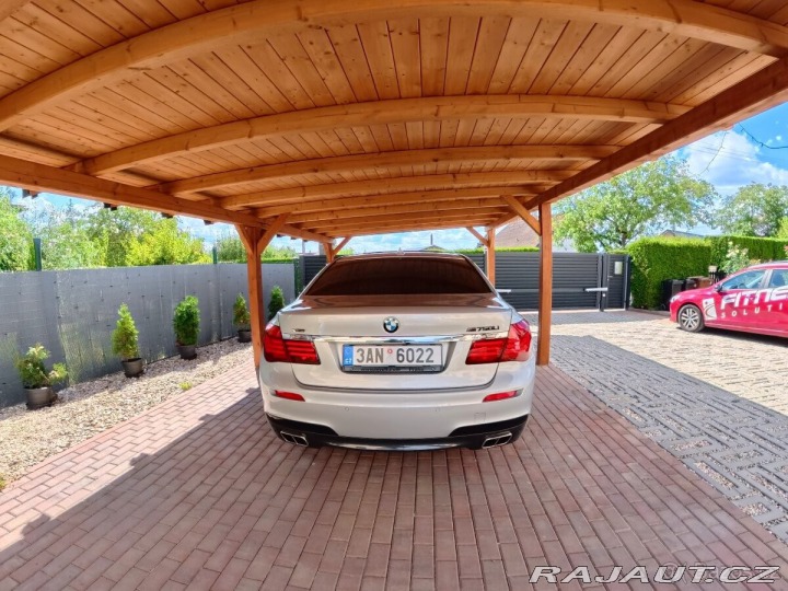 BMW 7 4,4 V8 TwinPower Turbo 2013