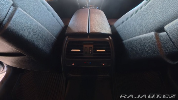 BMW 7 4,4 V8 TwinPower Turbo 2013