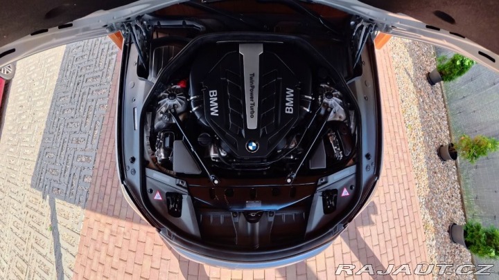 BMW 7 4,4 V8 TwinPower Turbo 2013