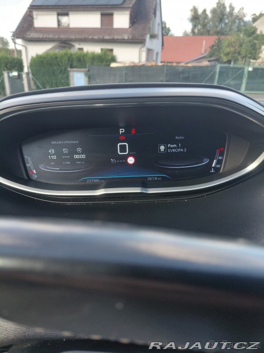 Peugeot 5008 1,6 2017