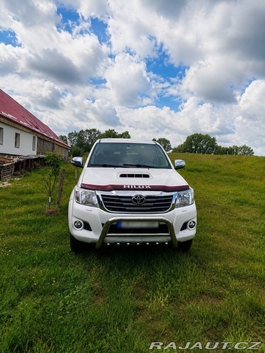 Toyota Hilux 2,5 d4d 2014, tažné, ČR 2014