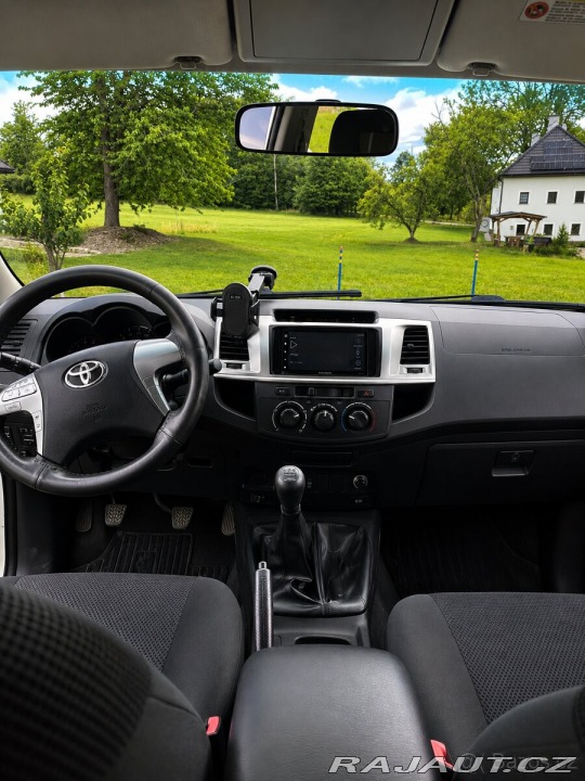 Toyota Hilux 2,5 d4d 2014, tažné, ČR 2014