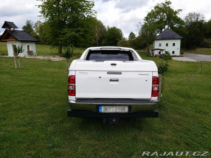 Toyota Hilux 2,5 d4d 2014, tažné, ČR 2014