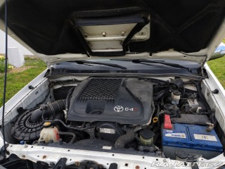 Toyota Hilux 2,5 d4d 2014, tažné, ČR 2014