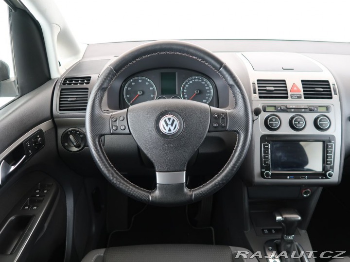 Volkswagen Touran 1.4TSi,103kW,Automat 2009