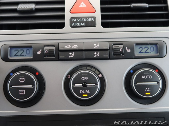 Volkswagen Touran 1.4TSi,103kW,Automat 2009