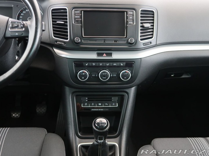 Volkswagen Sharan 2.0TDI,103kW,MT,Comfortli 2012