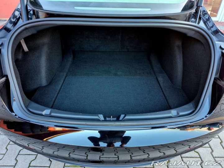 Tesla Model 3 Long Range Dual Motor - 3 2023