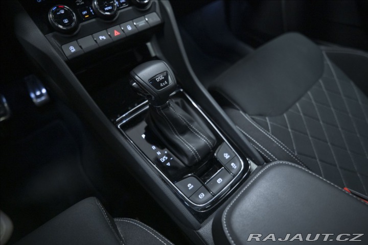 Škoda Karoq 2,0 TDI DSG 4x4 SPORTLINE 2020