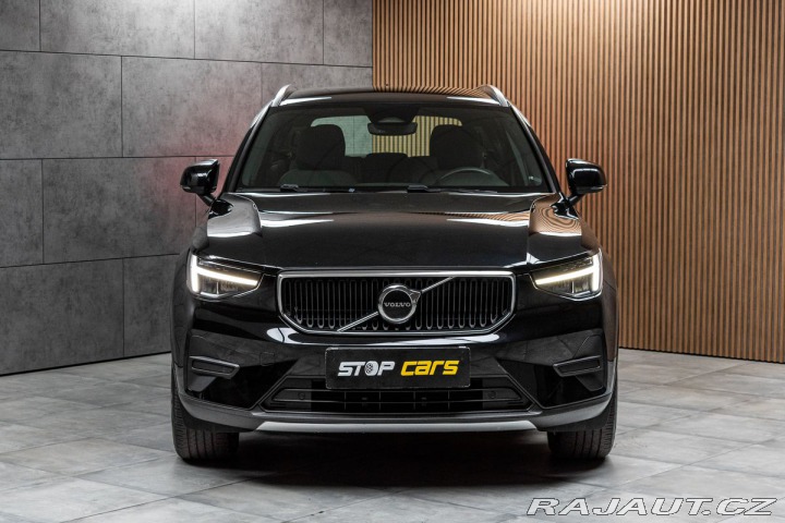 Volvo XC40 B4 CORE*145KW*ACC*ČR*DPH* 2022
