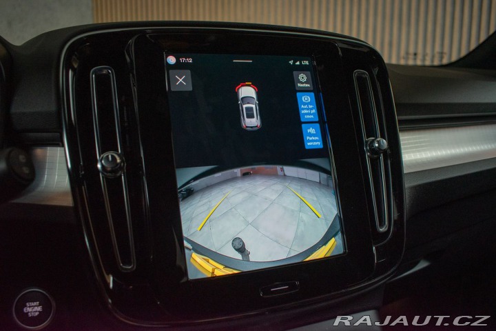 Volvo XC40 B4 CORE*145KW*ACC*ČR*DPH* 2022