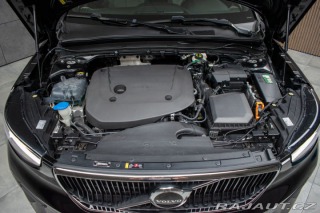 Volvo XC40 B4 CORE*145KW*ACC*ČR*DPH* 2022