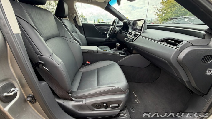 Lexus Ostatní modely ES 300h 300H 2,5 HEV BUSINESS EDI 2025