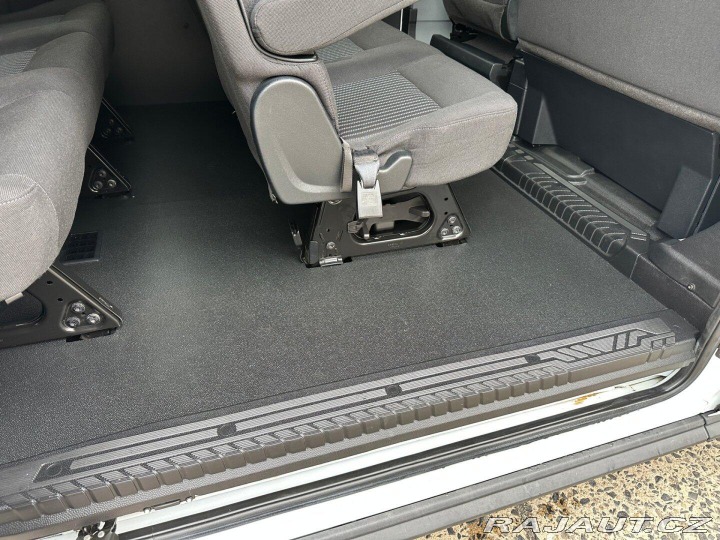 Ford Transit Courier 2.0Tdci 96kw 9-míst 2018