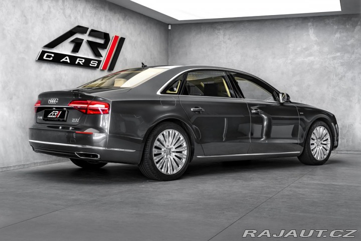 Audi A8 6,3 W12 L Max výbava 2015