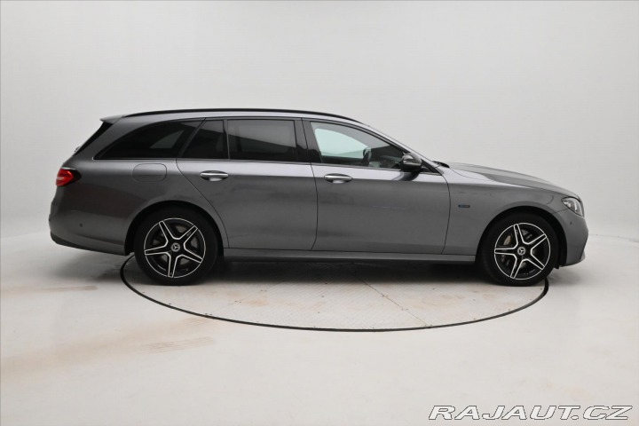 Mercedes-Benz E 2,0 300de 225kW 4Matic Zá 2022