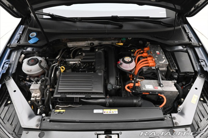 Volkswagen Passat 1,4 GTE TSI 160kW DSG Zár 2022
