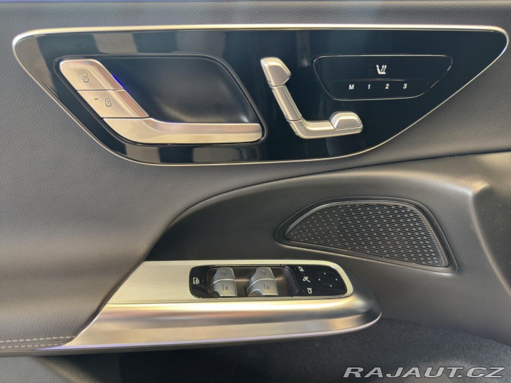 Mercedes-Benz E E 300 de 4MATIC 2025