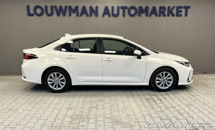 Toyota Corolla 1,5 COMFORT 2024