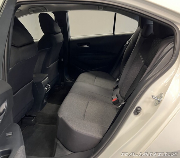 Toyota Corolla 1,5 COMFORT 2024