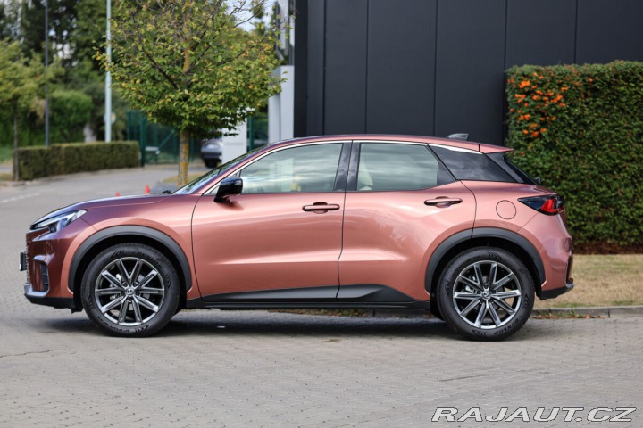 Lexus Ostatní modely LBX 1,5 HEV ELEGANT TECH 2025