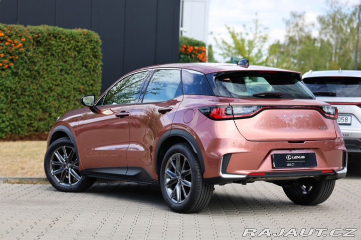 Lexus Ostatní modely LBX 1,5 HEV ELEGANT TECH 2025