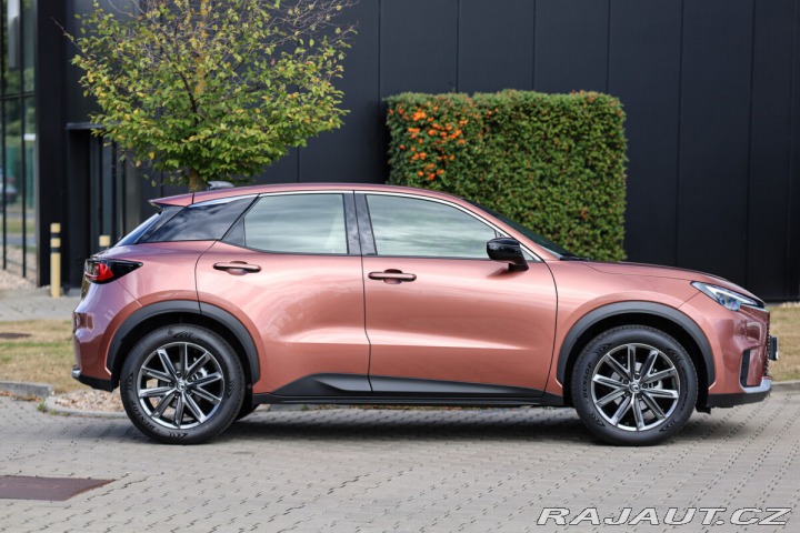 Lexus Ostatní modely LBX 1,5 HEV ELEGANT TECH 2025