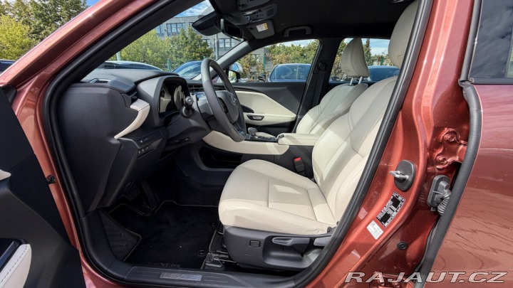 Lexus Ostatní modely LBX 1,5 HEV ELEGANT TECH 2025