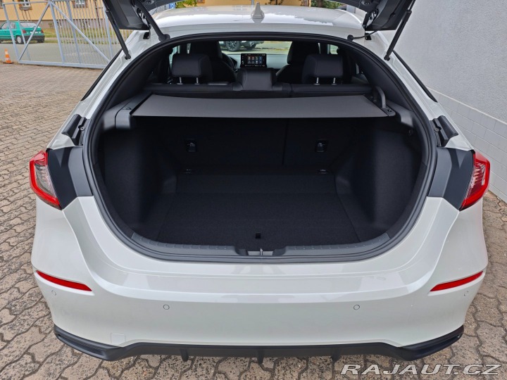 Honda Civic 2.0 e:HEV SPORT SKLADEM 2026