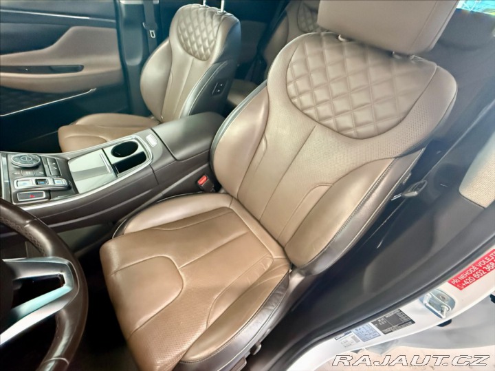 Hyundai Santa Fe 2,2 CRDI STYLE 4X4 1.MAJI 2022