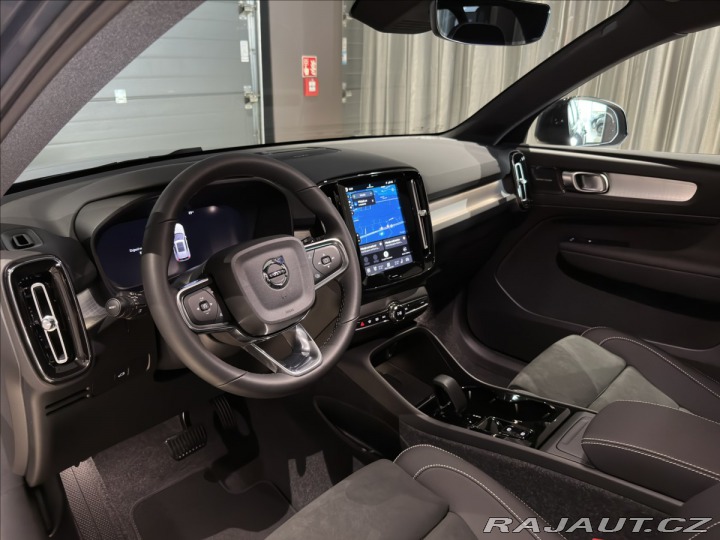 Volvo XC40 2,0 B4 Plus 2026