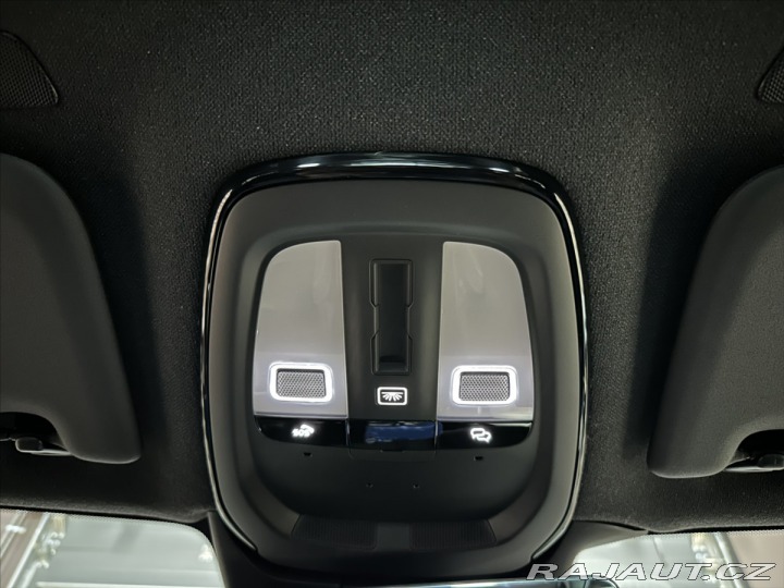 Volvo XC40 2,0 B4 Plus 2026