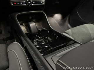 Volvo XC40 2,0 B4 Plus 2026