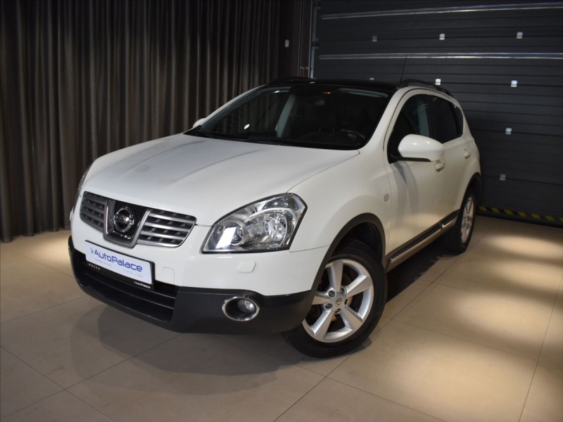 Nissan Qashqai 1,6 Pano,Bezklíč,Bose