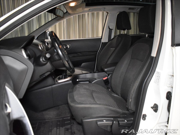 Nissan Qashqai 1,6 Pano,Bezklíč,Bose 2009