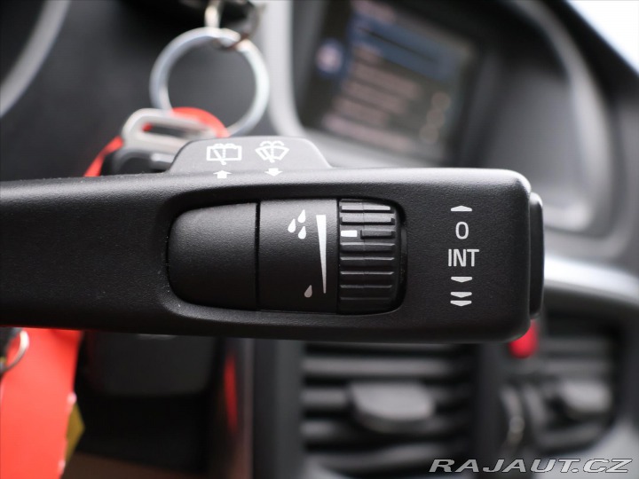 Volvo V40 1,6 D2 115 Summum 2015