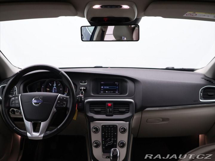Volvo V40 1,6 D2 115 Summum 2015