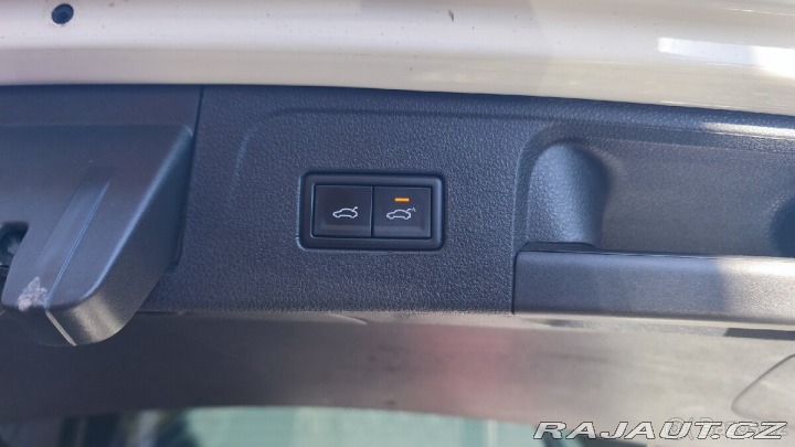 Volkswagen Passat 2,0 B8 Highline 1800