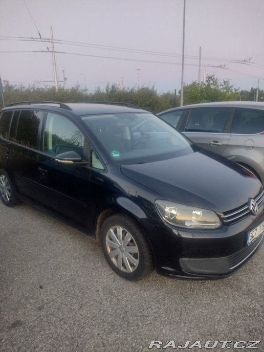 Volkswagen Touran 1,6 tdi,7 míst 2013