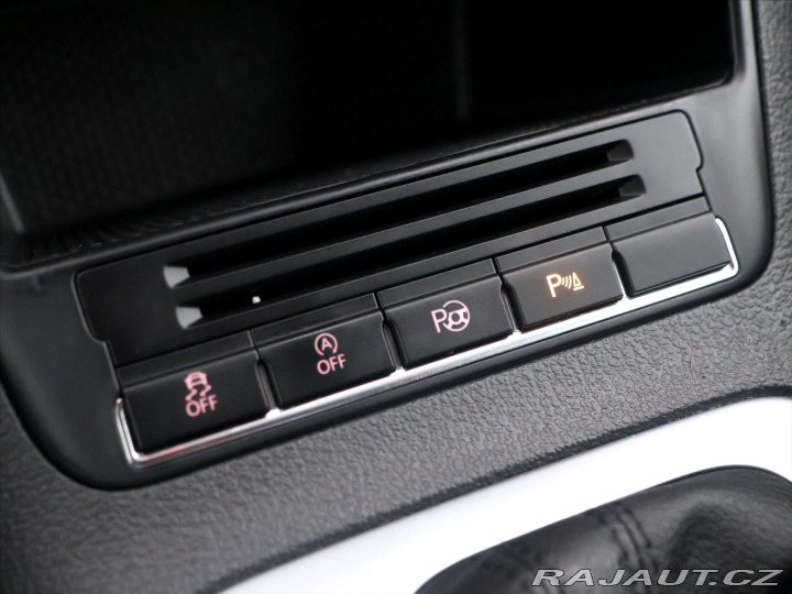 Volkswagen Tiguan 2,0 TDI 103 KW DSG R-Line 2015