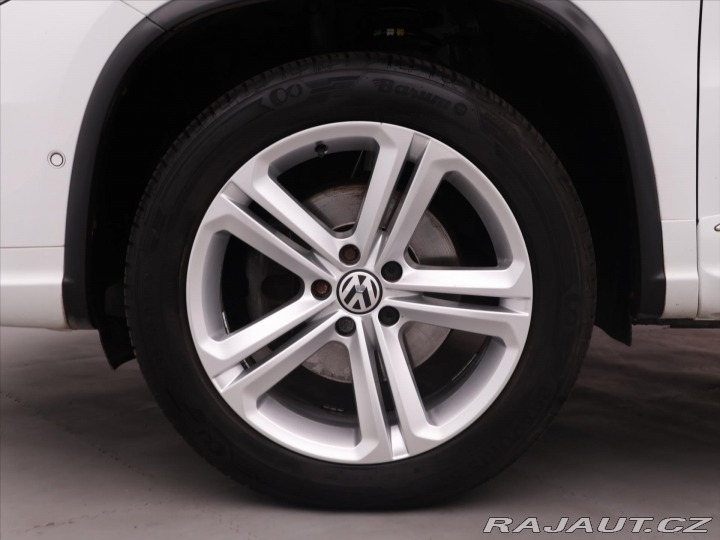 Volkswagen Tiguan 2,0 TDI 103 KW DSG R-Line 2015