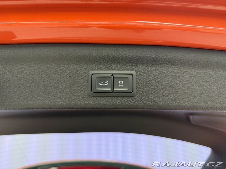 Audi Q3 2.0TDI QUATTRO SPORT, LED 2019