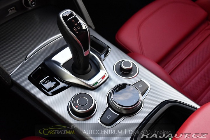 Alfa Romeo Stelvio 2.0T 16V 206kW VELOCE AT8 2024