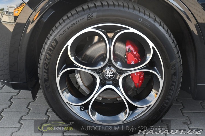 Alfa Romeo Stelvio 2.0T 16V 206kW VELOCE AT8 2024