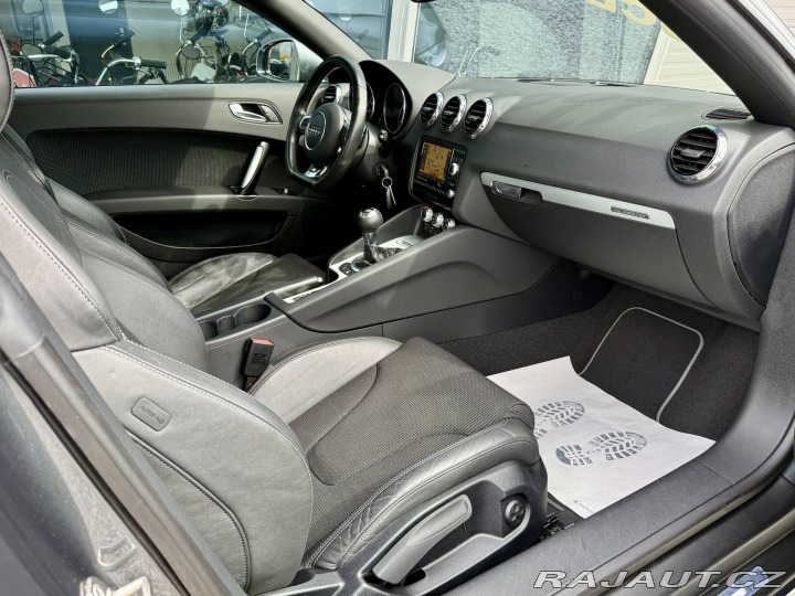 Audi TT 2,0 TFSI Cabrio Quattro S 2012