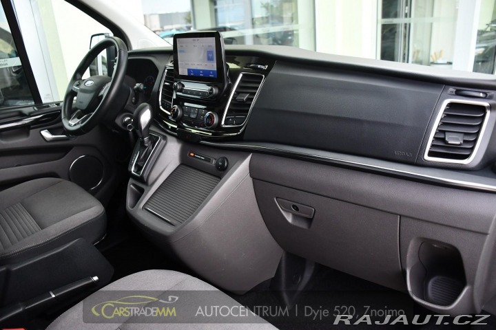 Ford Tourneo Custom 2.0EcoBlue 8.MÍST TITANIU 2022