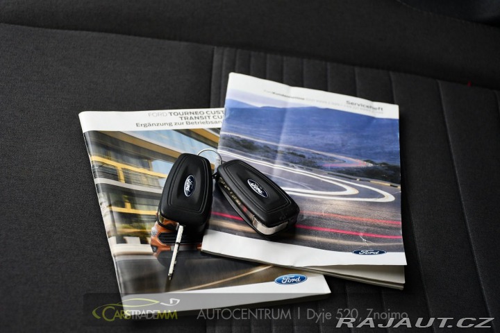 Ford Tourneo Custom 2.0EcoBlue 8.MÍST TITANIU 2022