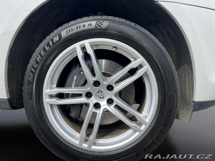Porsche Macan 2022