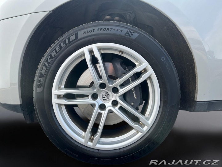 Porsche Macan 2022