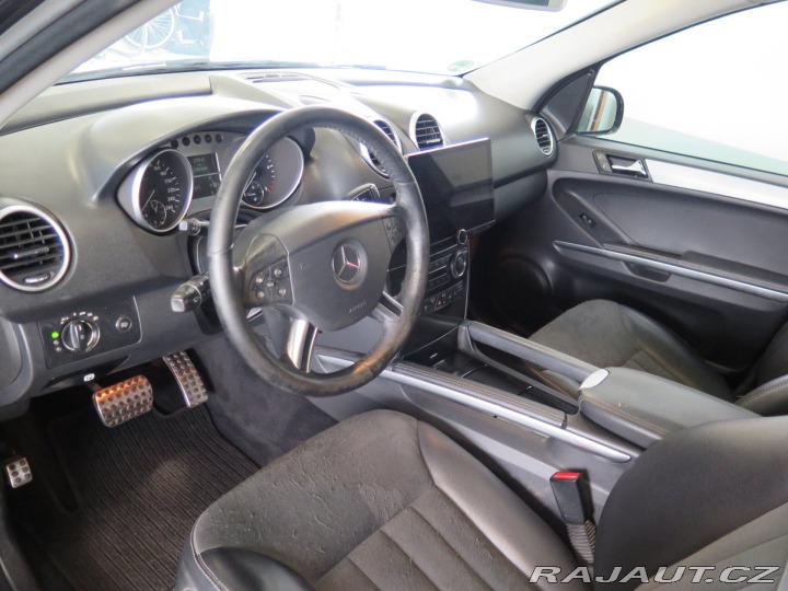 Mercedes-Benz M 320CDI,4MATIC,taž,2x kola 2006